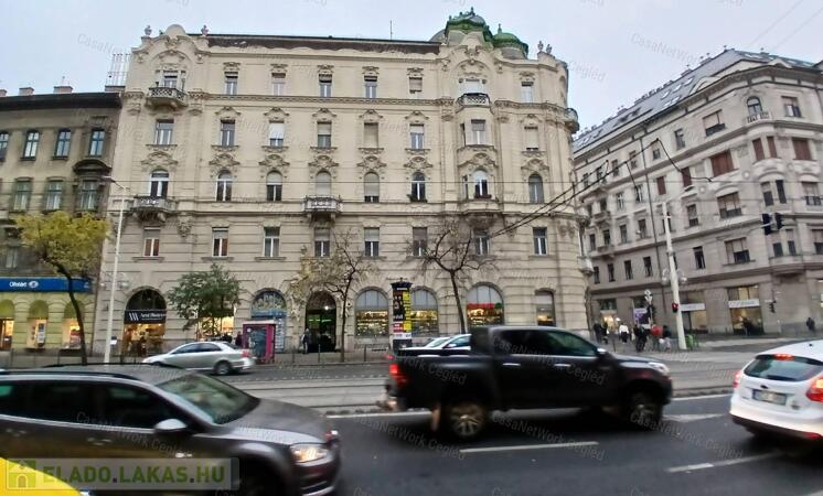 Eladó Budapesi Lipotvárosi 64 m2 tégla lakás.                                 