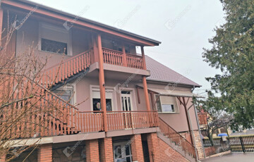 Eladó családi ház