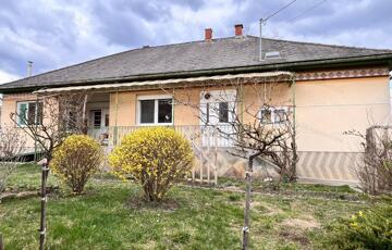 Eladó családi ház