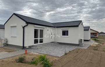 Eladó családi ház