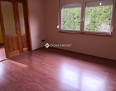 Eladó családi ház Nagykozár 99 000 000 Ft