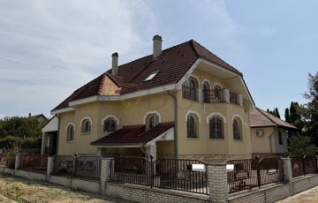 Eladó családi ház