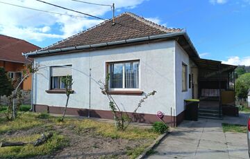 Eladó családi ház