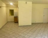 Szolnokon az Ady E. út 18-ban földszinti üzlethelyiség kiadó