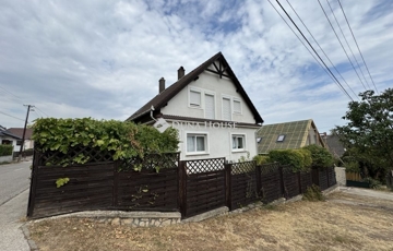 Eladó családi ház