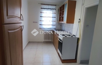 Eladó lakás