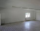 IRODA / ÜZLETHELYISÉG KIADÓ – FREKVENTÁLT ELHELYEZKEDÉSSEL