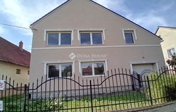 Eladó családi ház