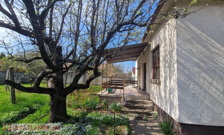 Eladó felújítandó családi ház Dorogon!