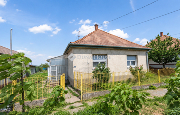 Eladó családi ház