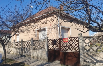 Kiadó családi ház