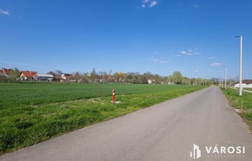 Eladó telek/földterület