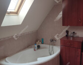 Kiadó családi ház Naszály 700 000 Ft