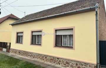 Eladó családi ház