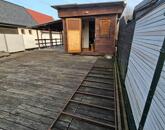 Eladó különálló horgászstég a Bokodi-tó partján, privát partszakasszal