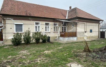 Eladó családi ház