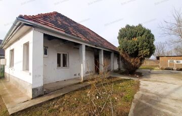 Eladó családi ház