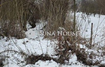 Eladó telek/földterület