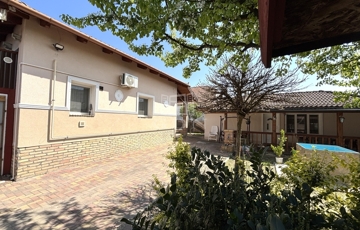 Eladó családi ház