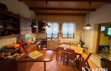 Eladó családi ház