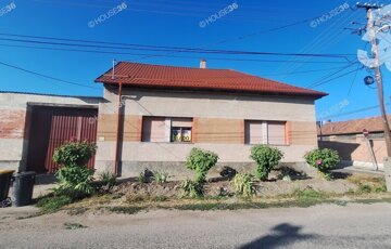 Eladó családi ház