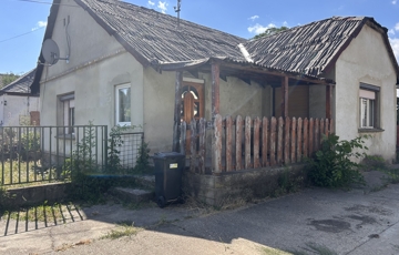 Eladó családi ház