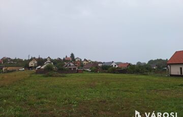 Eladó telek/földterület