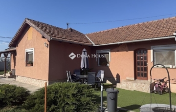 Eladó családi ház
