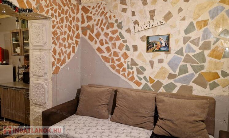 Tarnaörsön  46 nm-es, felújítandó, egy szobás családi ház eladó