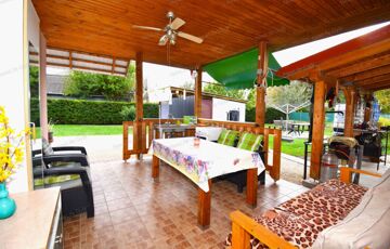 Eladó családi ház