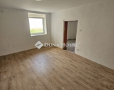 Eladó családi ház Újpetre 15 900 000 Ft