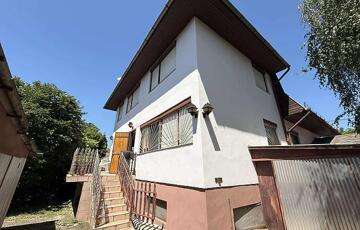 Eladó családi ház