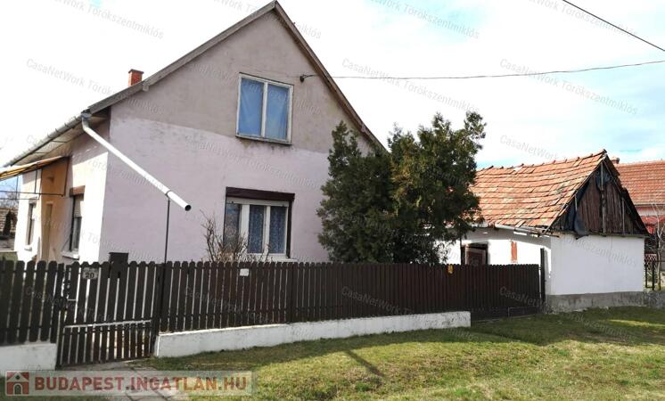 Eladó családi ház Fegyverneken!                                 
