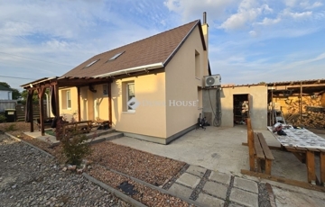 Eladó családi ház