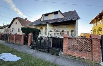 Eladó családi ház