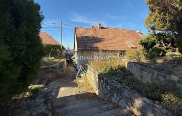 Eladó családi ház