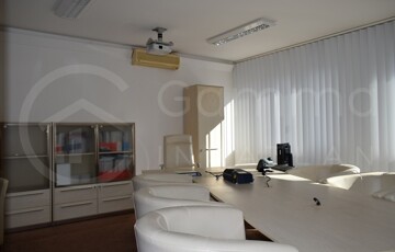 Eladó ipari ingatlan