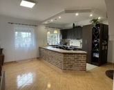 Eladó családi ház Zsombó 139 900 000 Ft