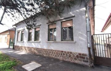 Eladó családi ház