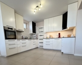 Eladó családi ház Velence 218 500 000 Ft