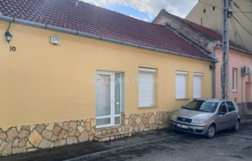 Eladó családi ház