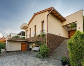 Eladó családi ház Pécs 460 000 000 Ft