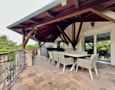 Eladó családi ház Pécs 250 000 000 Ft