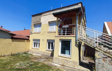 Eladó családi ház