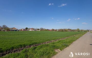 Eladó telek/földterület