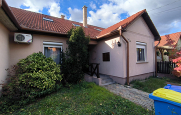 Eladó családi ház
