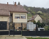 Eladó családi ház Pécs 64 990 000 Ft