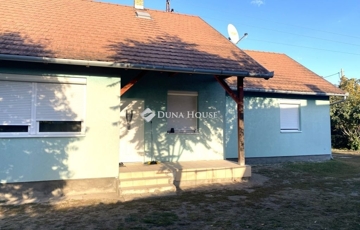 Eladó családi ház