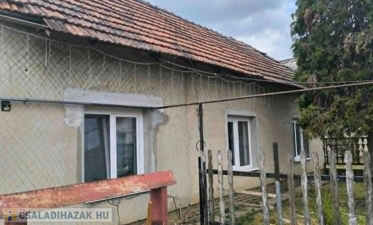 Eladó családi ház Tiszaföldvár Ókincsem I. úton                                 
