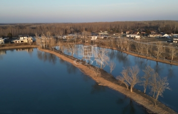 Eladó telek/földterület